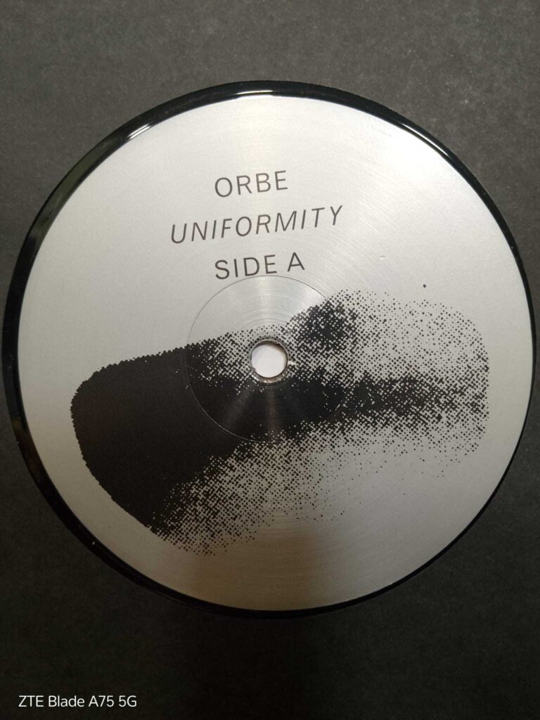 Uniformity - Hivern Discs 42